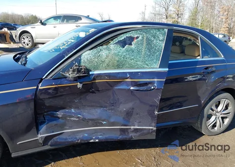 2010 Mercedes-Benz E 350 из США, поврежденный, VIN WDDHF5GB9AA045445